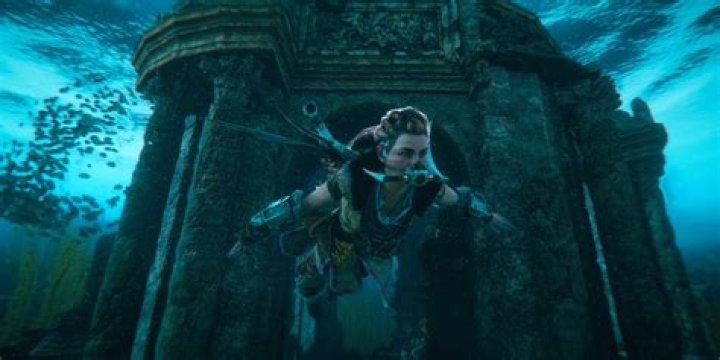 'Horizon Forbidden West' Lets Aloy Breathe Underwater — Here's How She Does It