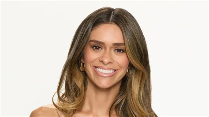 A Mysterious Guest Shows up on 'The Bachelorette,' Leaving Us All Reeling