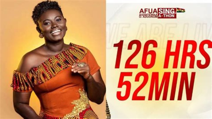 Afua Asantewaa: Cute Video Of Sing-A-Thon Performer Twinning with Daughter Melts Hearts