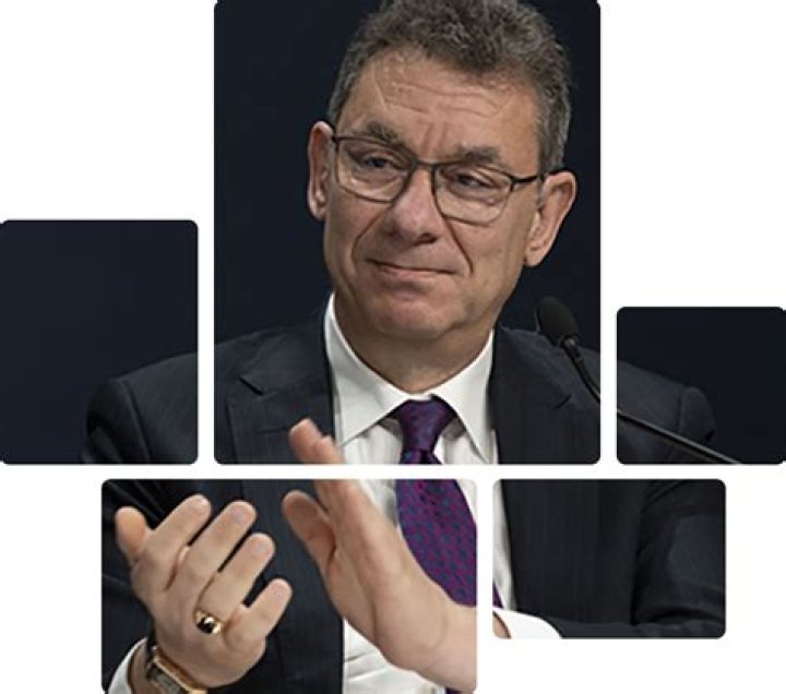 Albert Bourla Chairman/CEO, Pfizer Inc estimated Net Worth, Age, Affairs, Height, Dating, Relationship Stats, Salary as well as short Biography with top 10 popular facts!