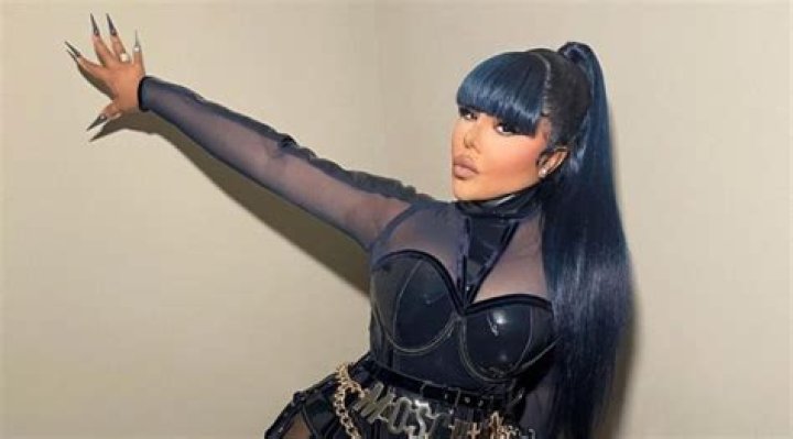 All Hail the Queens: Here Are 10 of the Most Influential Female Rappers to Touch the Mic