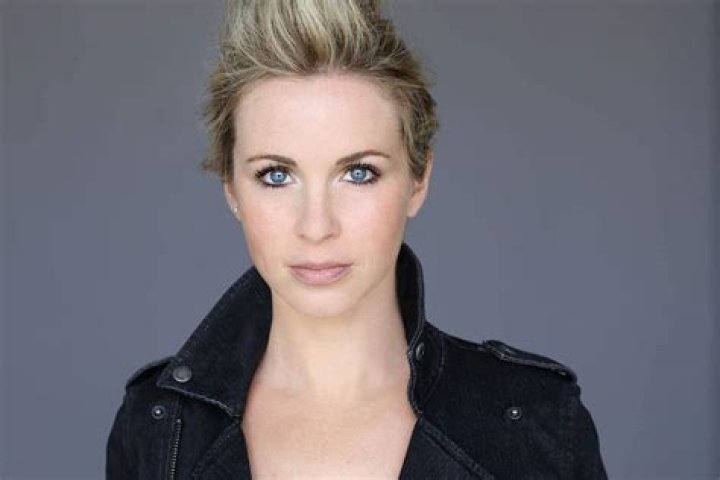 Amy Gumenick – Biography, Facts & Life Story