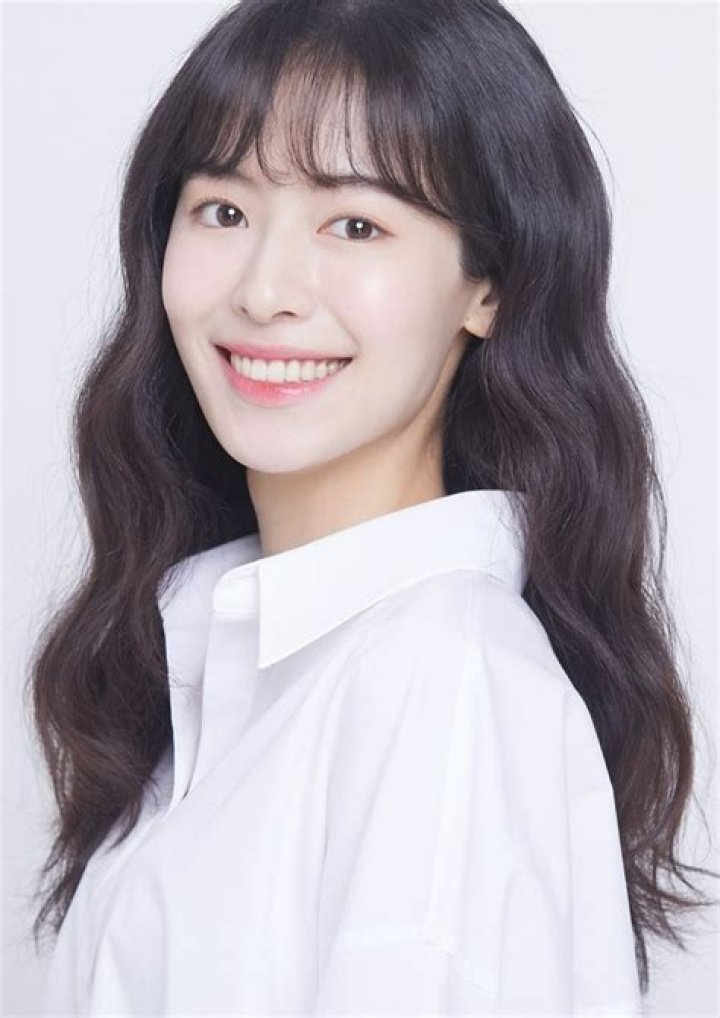 Choi Ji Woo – Biography, Facts & Life Story
