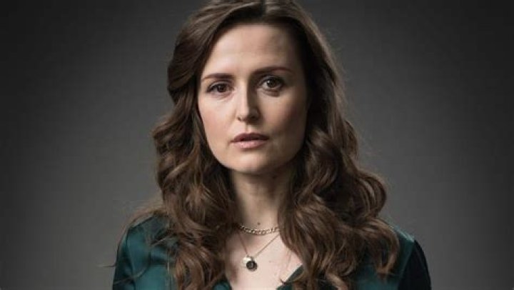 Clare Dunne – Biography, Facts & Life Story
