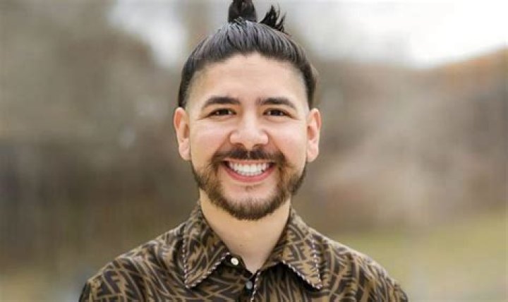 Cristian Castro Net Worth, Income, Salary, Earnings, Biography, How much money make? ·