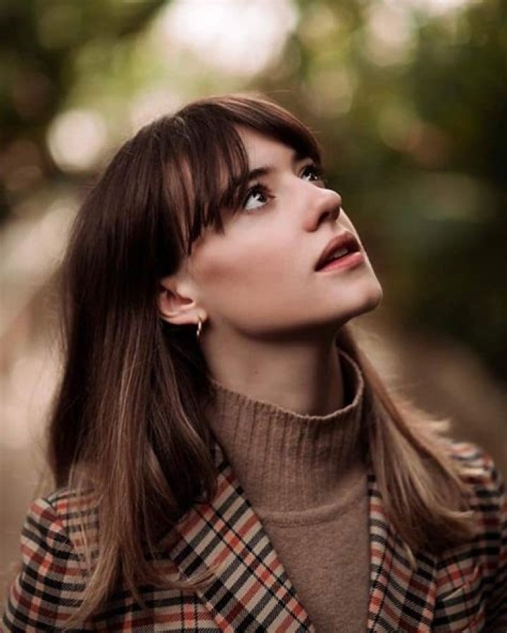 Daisy Edgar-Jones – Biography, Facts & Life Story