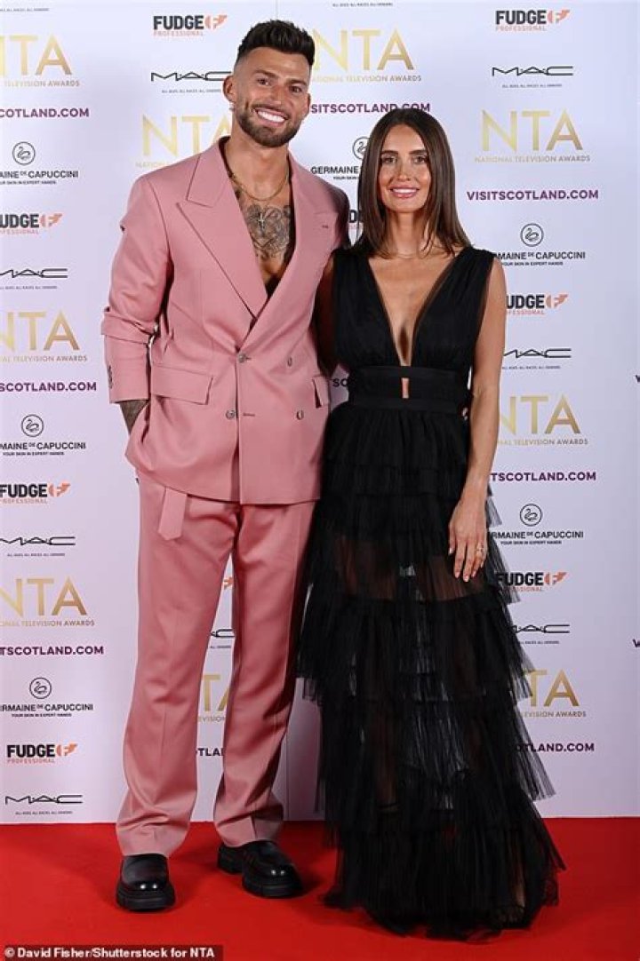 ‘Dancing on Ice’s Jake Quickenden Announced Engagement to Girlfriend Sophie Church in Instagram Post