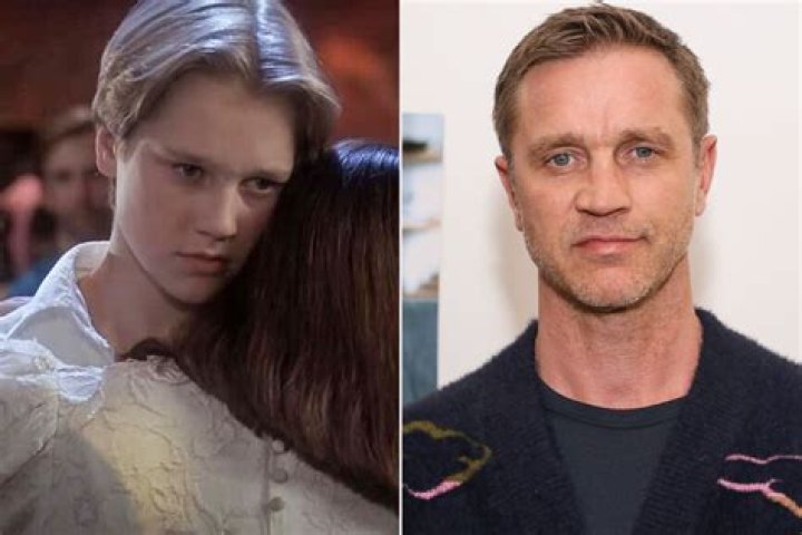 Devon Sawa Movies, Bio, Wiki, Age, Height, Wife, Casper, Chucky, and Net Worth