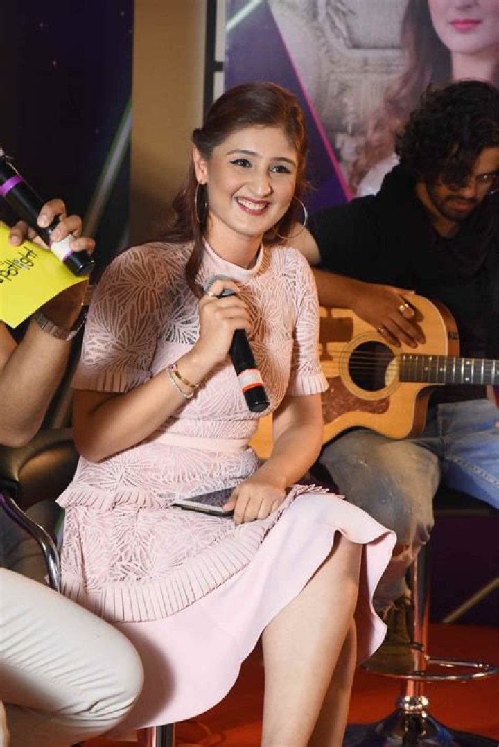 Dhvani Bhanushali – Biography, Facts & Life Story