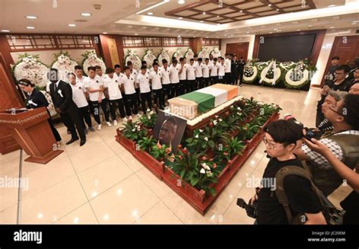Died In Hospital After Fainting