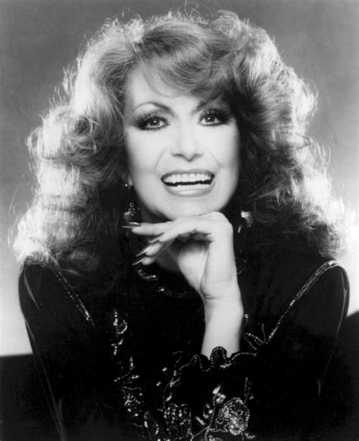 Dottie West ·