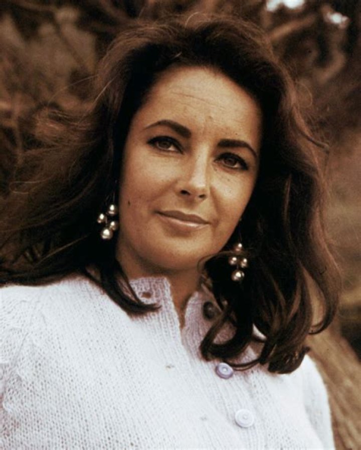 Elizabeth Taylor – Biography, Facts & Life Story