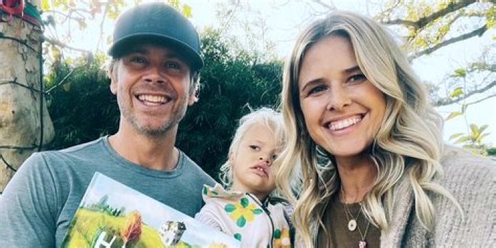 Eric Christian Olsen and Wife Sarah Wright’s Blissful Family Life with Three Adorable Kids