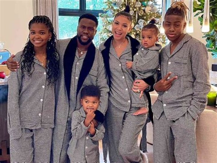 How much is Kevin Hart worth? Comedian's salary, age, height, wife, kids