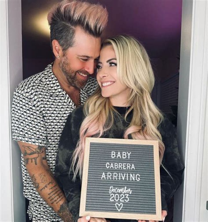 Is Ash Kash Pregnant 2023? Baby Bump And Husband