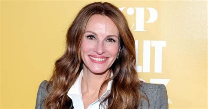 Julia Roberts Is Making an Epic Return to the Romantic Comedy Genre Alongside George Clooney