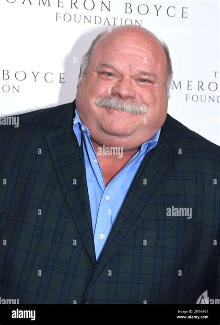 Kevin Chamberlin Actor, Bio, Wiki, Age, Height, Husband, Stranger Things, and Net Worth