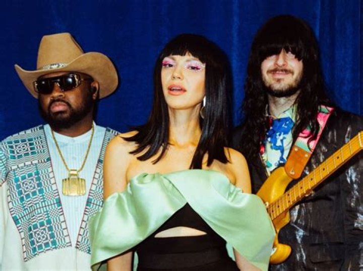 Khruangbin Net Worth - How Much Does Khruangbin Make?