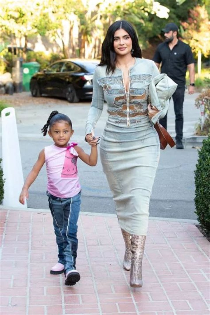 Kylie Jenner Underwent Weight Gain of around 40 Pounds during Her Pregnancy