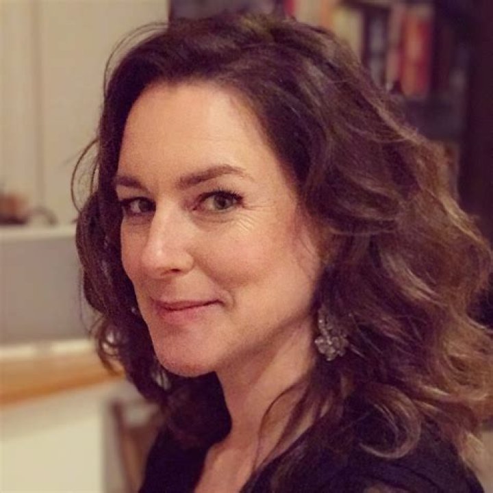 Laura Calder Net Worth