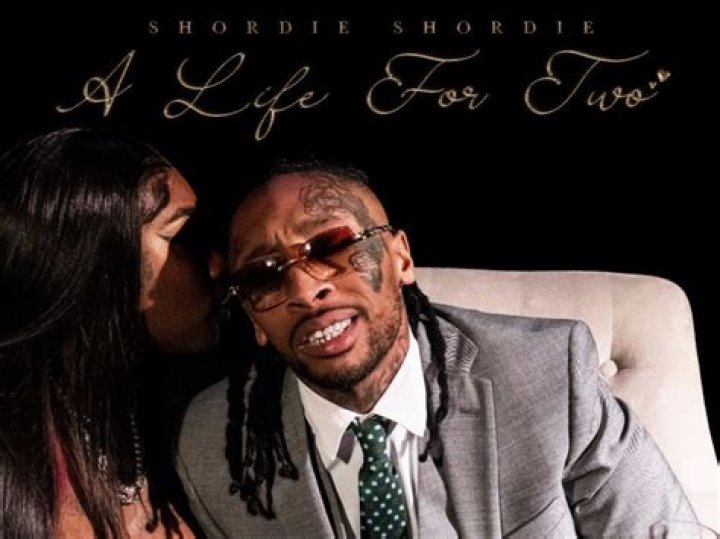 Lyrics & Translations of Holding Hands by Shordie Shordie