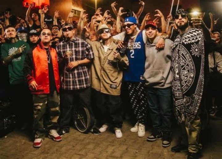 Lyrics & Translations of Ojos Tumbados by Dharius & Santa Fe Klan & Gera Mxm & Neto Peña