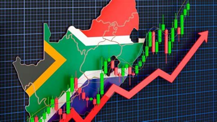 Naira Continues Free Fall in All Markets as Africa’s Largest Bank Predicts New FX Rate in 2024