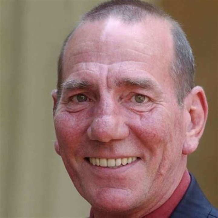 Pete Postlethwaite – Biography, Facts & Life Story
