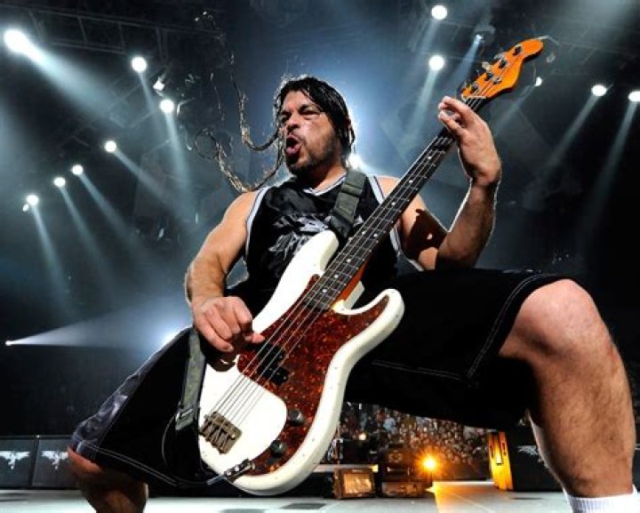 Robert Trujillo Net Worth – How Much is Robert Trujillo Worth?