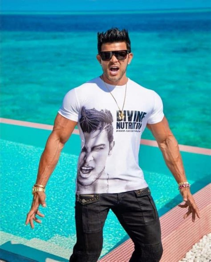 Sahil Khan Biography, Facts & Life Story
