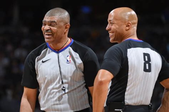 Salary of an NBA Ref – Earnings and Hourly Wages