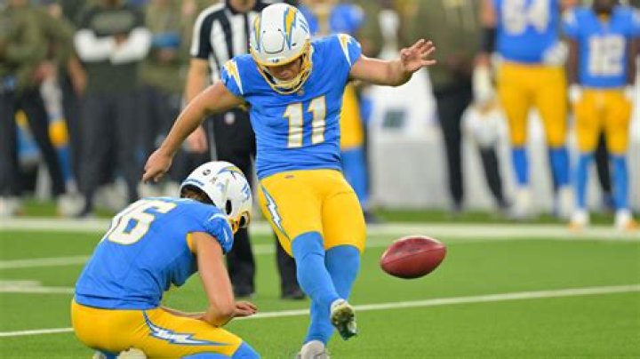Salary of an NFL Kicker – Earnings and Hourly Wages
