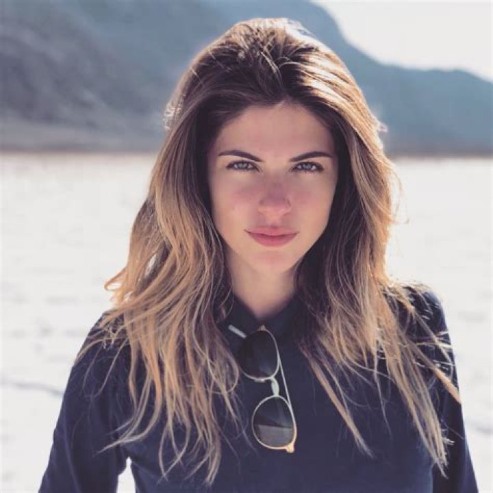 Stephanie Cayo – Biography, Facts & Life Story