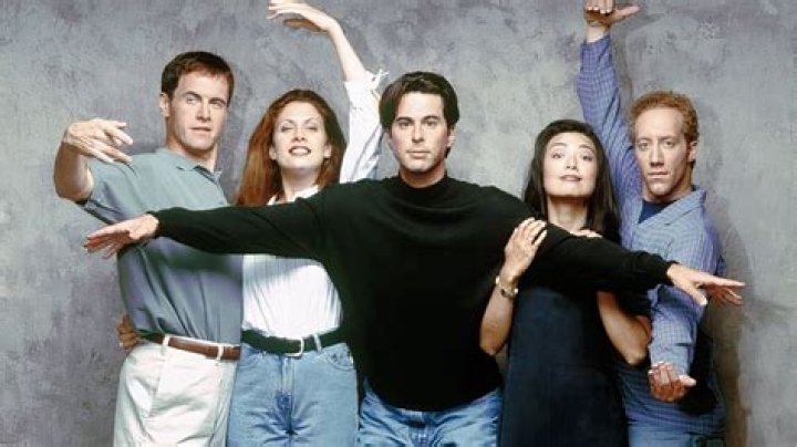 The Best '90s Sitcoms — From 'Friends' to 'Frasier'