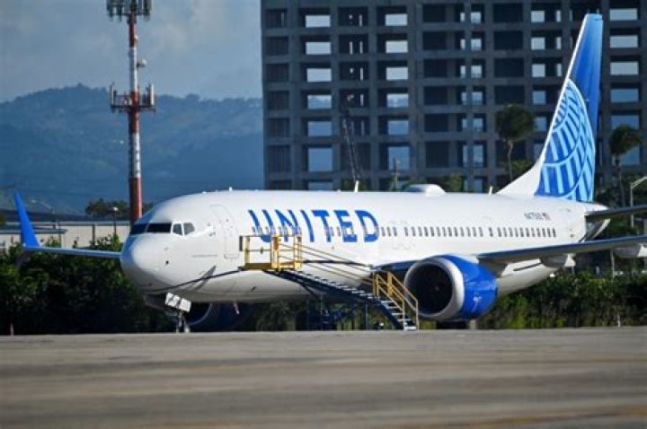 United Airlines says inspections found loose bolts on its 737 MAX planes
