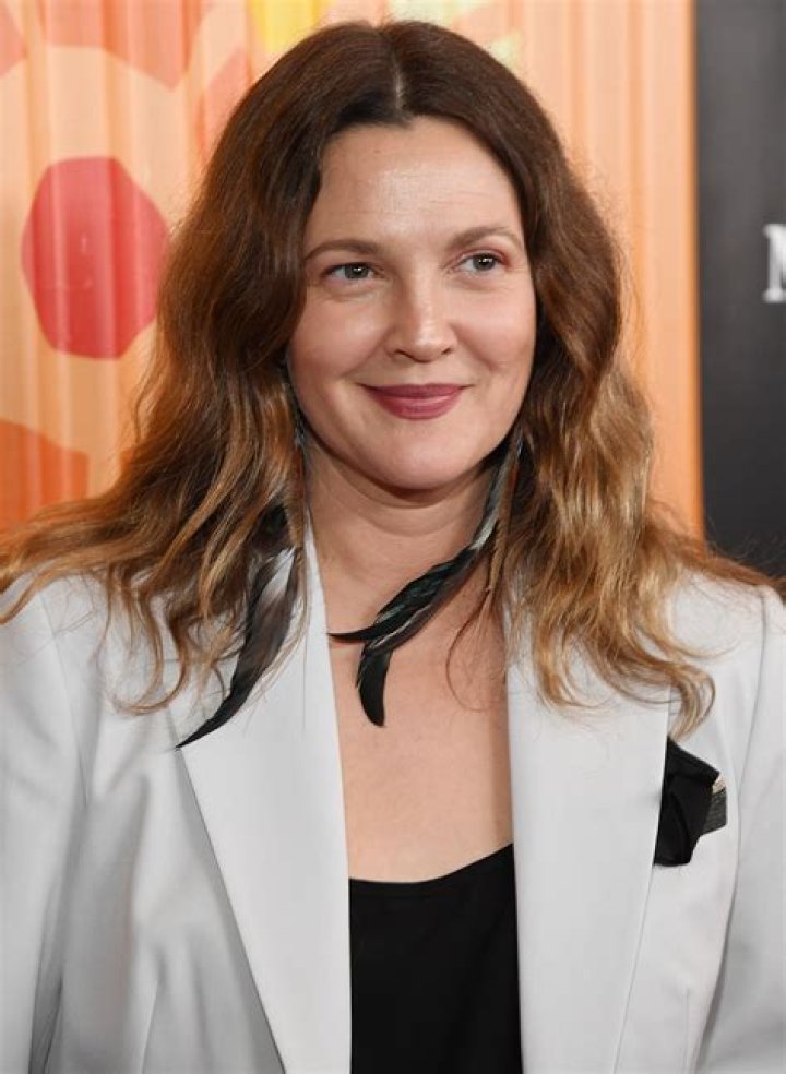 Unveiling Drew Barrymore's Height: Uncovering Hidden Insights