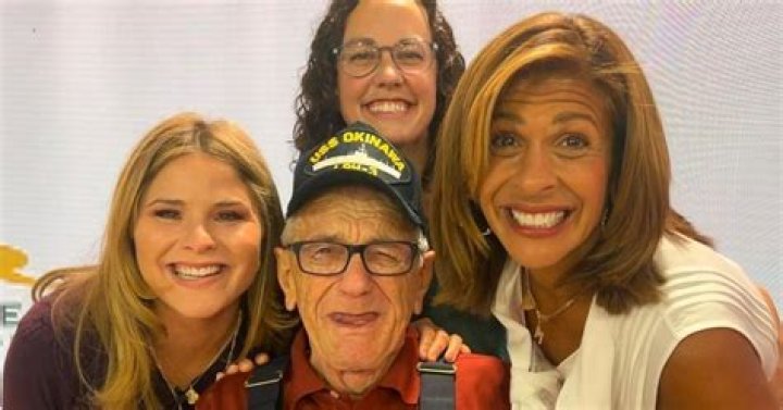 What Does Hoda Kotb Wear an M Necklace? What the Necklace Could Mean