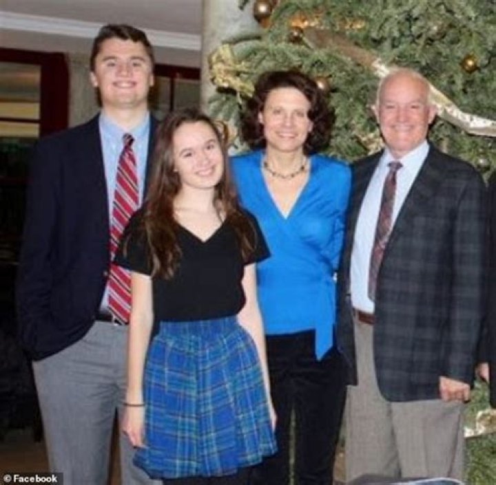 Who Is FlightReacts Sister? Parents And Family